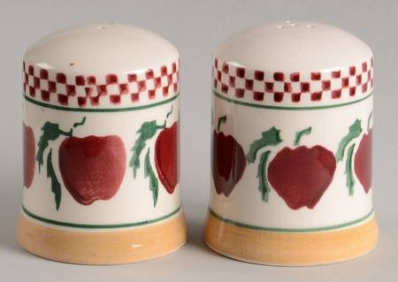Apple Salt & Pepper Set