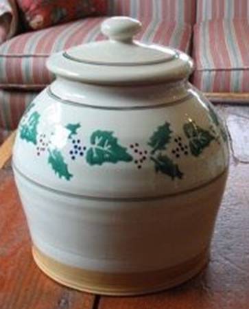 Holly and Ivy Cookie Jar & Lid