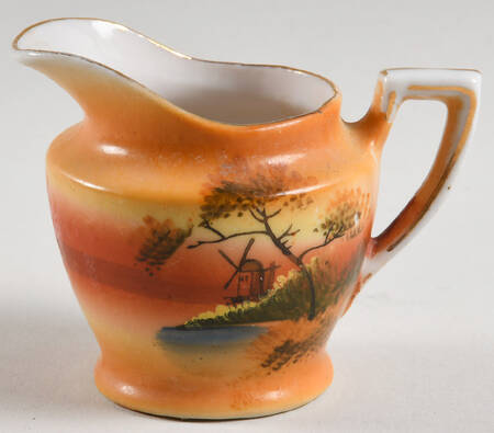 N1763 Child's Creamer