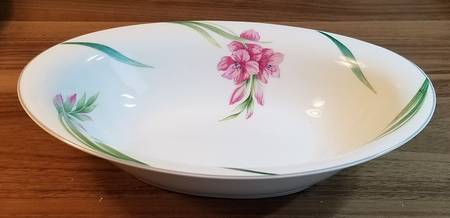 Karen (Gray Trim) 10" Oval Vegetable Bowl