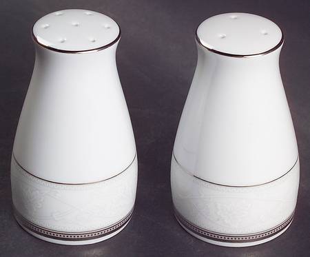 Clarenton Salt & Pepper Set