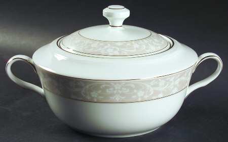 Glenrose Gold Round Covered Vegetable