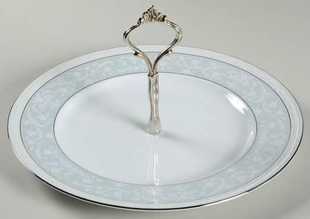 Glenrose Platinum Round Serving Plate with Handle (DP)