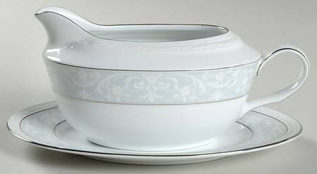 Glenrose Platinum Gravy Boat & Underplate (Relish/Butter)