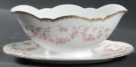 Bridal Rose Gravy Boat with Attached Underplate