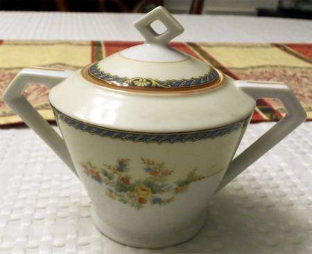N1818 Sugar Bowl & Lid