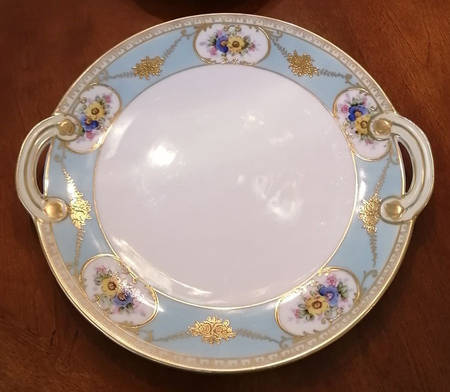 N1823 Handled Cake Plate