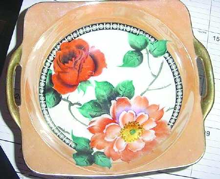 N1475 Handled Cake Plate