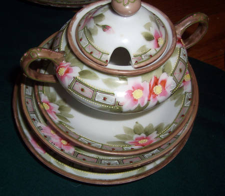 N1834 Sugar Bowl & Lid