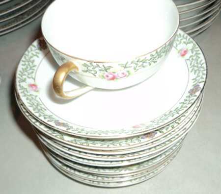 N1842 Flat Cup & Saucer Set