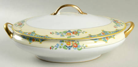 N1849 Oval Covered Vegetable