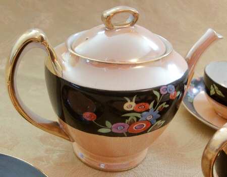 N1872 Teapot & Lid