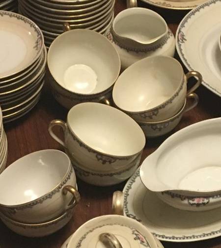 N1877 Flat Cup & Saucer Set