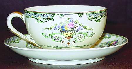 N1897 Flat Cup & Saucer Set