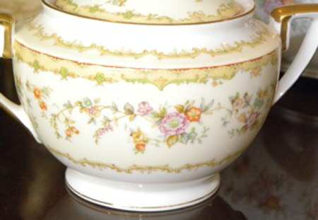 Columbine (No #) Sugar Bowl No Lid