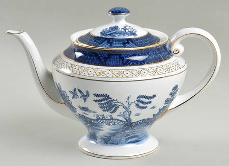 Blue Willow Teapot & Lid