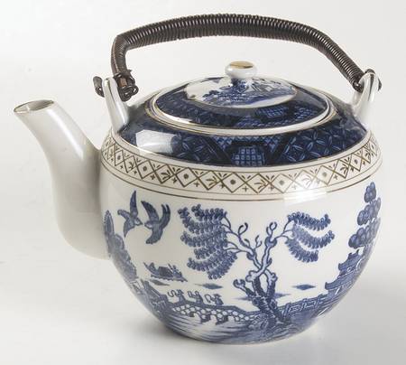 Blue Willow Mini Teapot & Lid