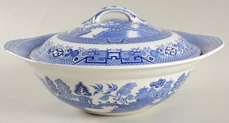 Willow Blue (No Gold Trim) Round Covered Vegetable