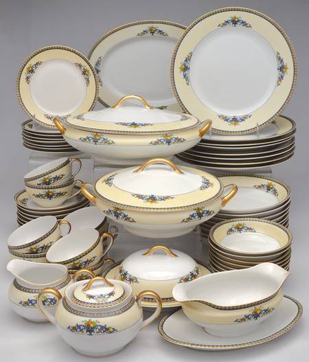 N1991 59 Piece Estate Set