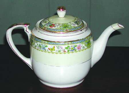 N1995 Teapot & Lid