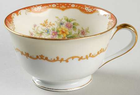 N2027 Footed Cup
