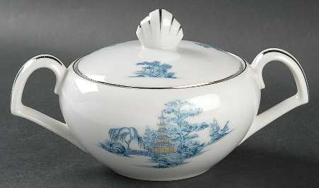 Ming Sugar Bowl & Lid