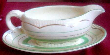 NE6 Gravy Boat & Underplate