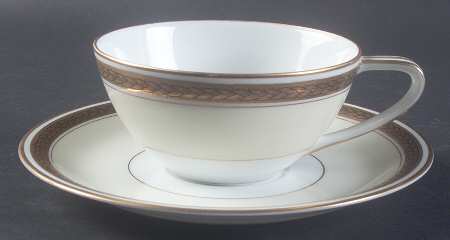 N2039 Flat Cup & Saucer Set