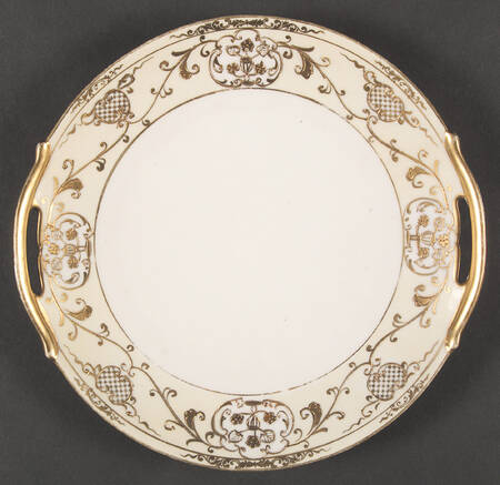 N2044 Handled Cake Plate