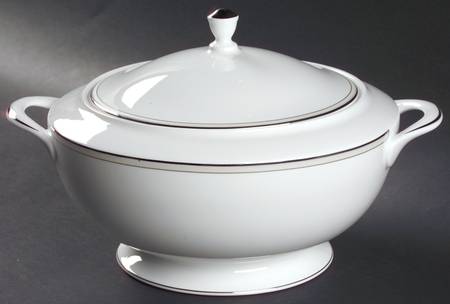Platinum Pearl Round Covered Vegetable