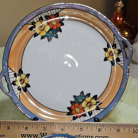 N2089 Handled Cake Plate