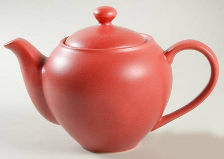 Colorwave Raspberry Small Teapot & Lid