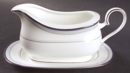 Crowne Platinum Gravy Boat & Underplate (Relish/Butter)
