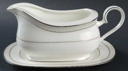 Montvale Platinum Gravy Boat & Underplate (Relish/Butter)