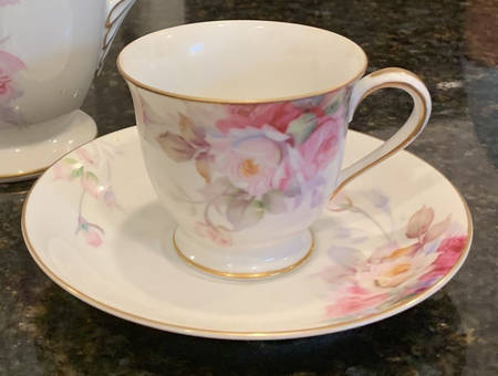 N2124 Footed Demitasse Cup & Saucer Set