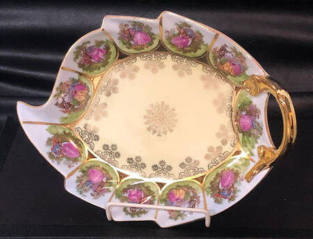 Love Story 9" Leaf Dish