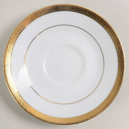 Queen's Gold Saucer