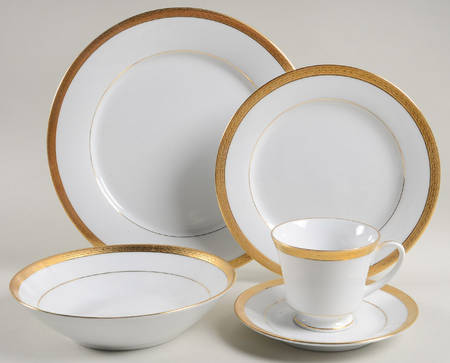 Queen's Gold 5 Piece Place Setting