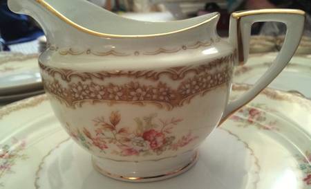 N2147 Creamer