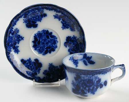 Waldorf (Embossed Line) Flat Cup & Saucer Set