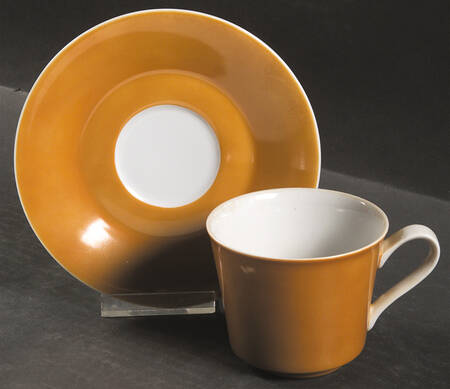 N2160 Flat Cup & Saucer Set