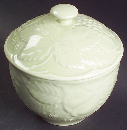 Woodbury Meadow Green Sugar Bowl & Lid