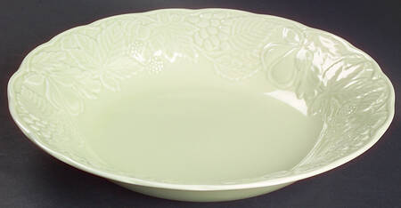 Woodbury Meadow Green 9" Soup/Pasta Bowl