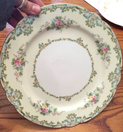 N2183 Dinner Plate