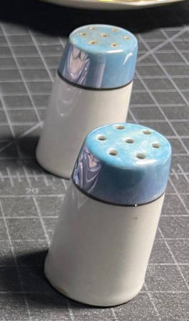 N2187 Salt & Pepper Set