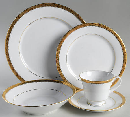 Essex Gold 5 Piece Place Setting