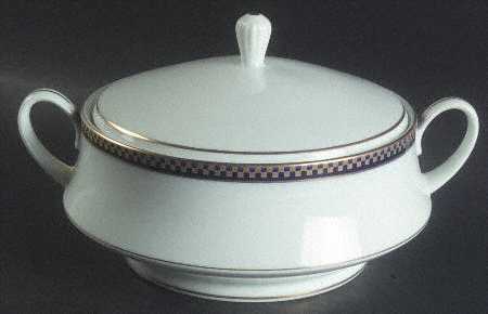 P562 Round Covered Vegetable