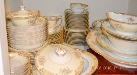 N2219 Sugar Bowl & Lid