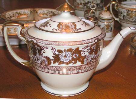 N2230 Teapot & Lid