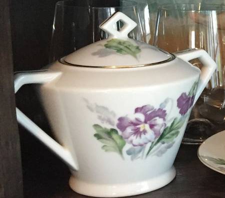 N2239 Sugar Bowl & Lid
